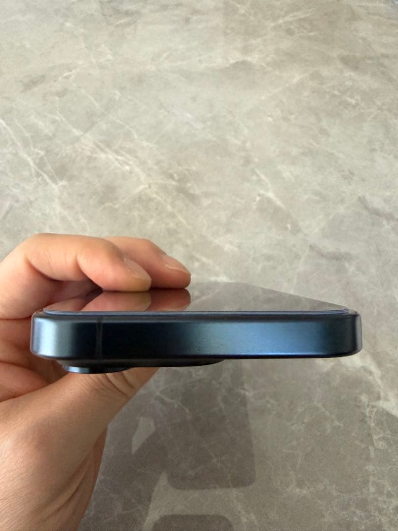 【極美品】iPhone15 Pro ブルーチタニウム128GB バッテリー90%