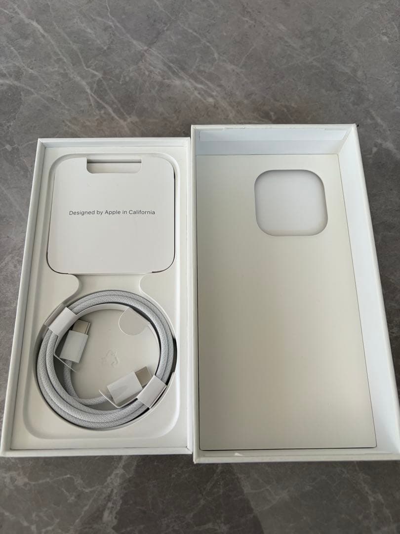 【極美品】iPhone15 Pro ブルーチタニウム128GB バッテリー90%