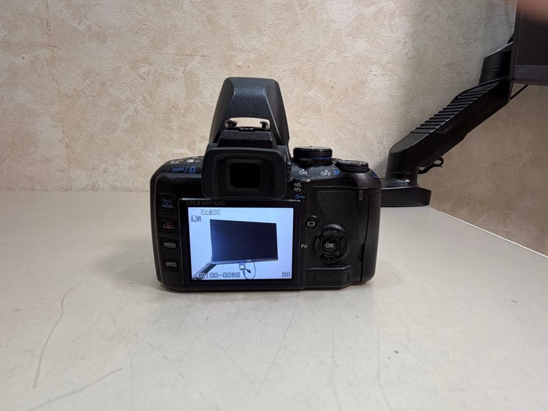 OLYMPUS E-420 メモリー2gbデジタルカメラ