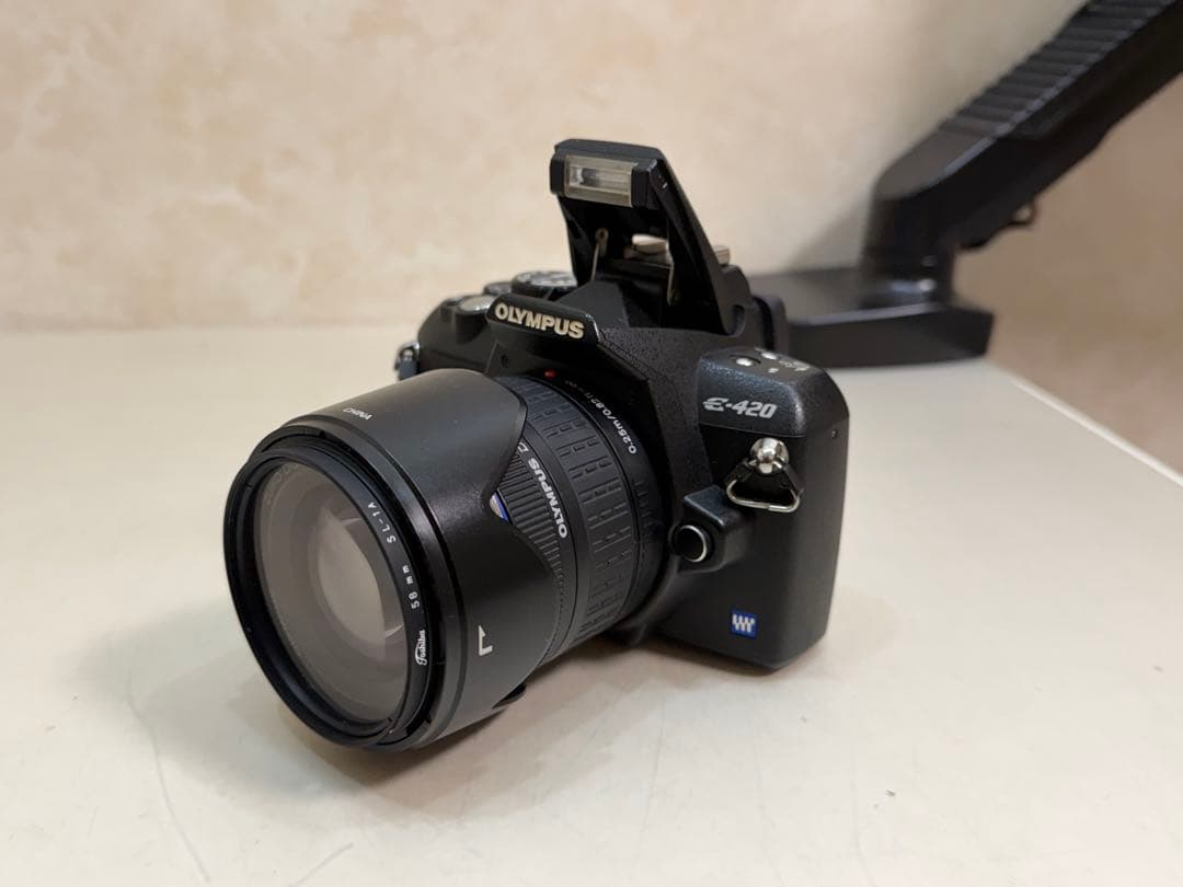 OLYMPUS E-420 メモリー2gbデジタルカメラ