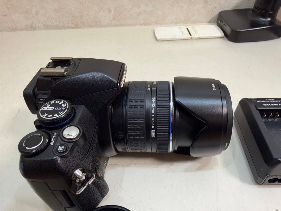 OLYMPUS E-420 メモリー2gbデジタルカメラ