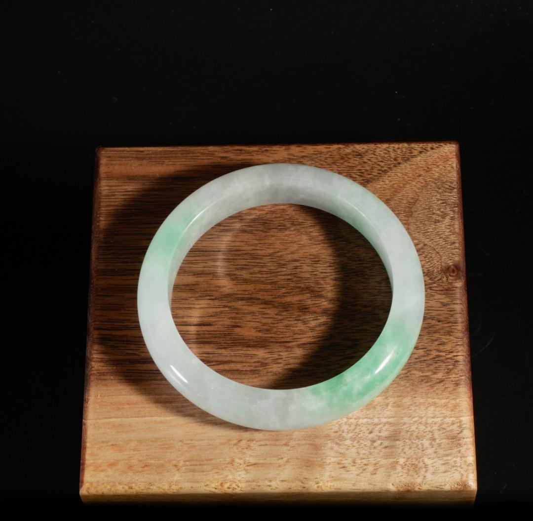 中古 翡翠 バングル 緑斑入り 玉腕輪 天然石風 CL0068