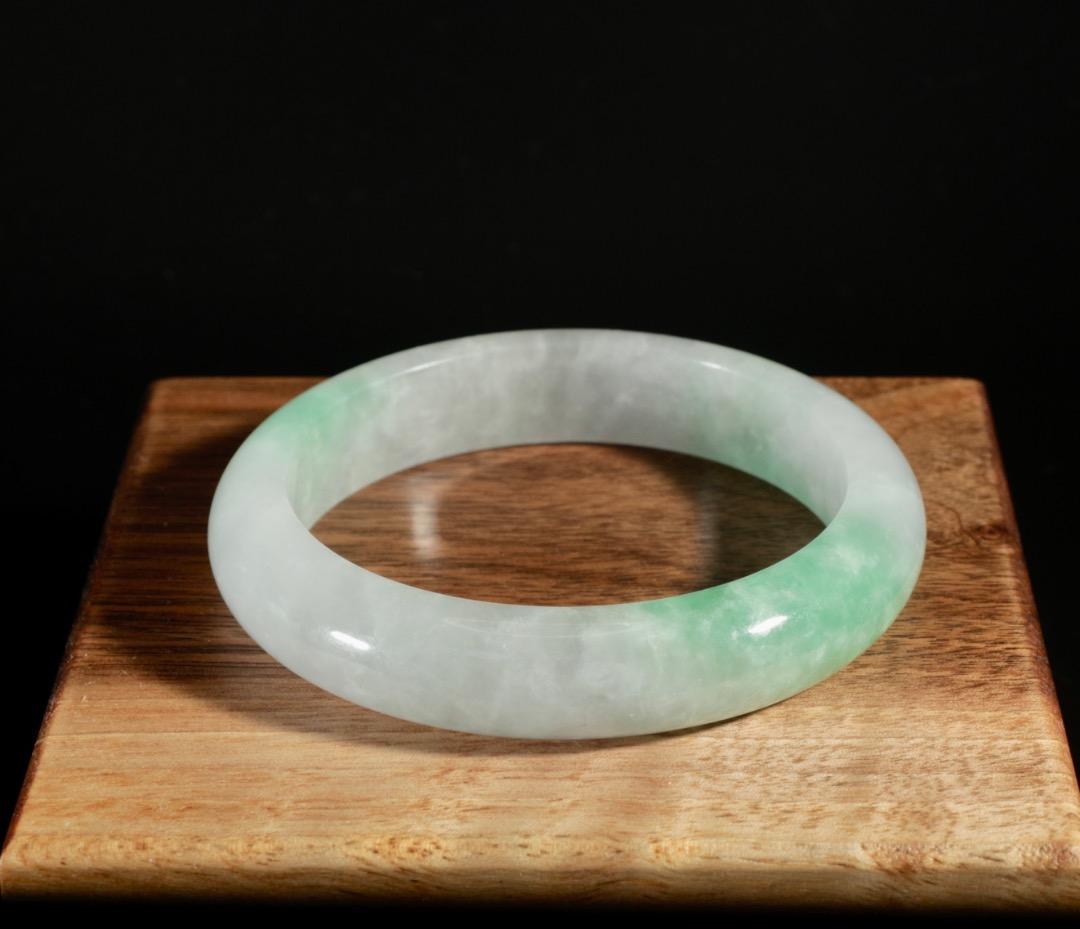 中古 翡翠 バングル 緑斑入り 玉腕輪 天然石風 CL0068