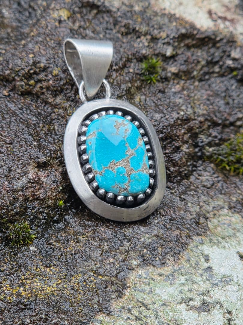 ローンマウンテン　ターコイズ　ペンダント　インディアンジュエリー風　ナバホ風