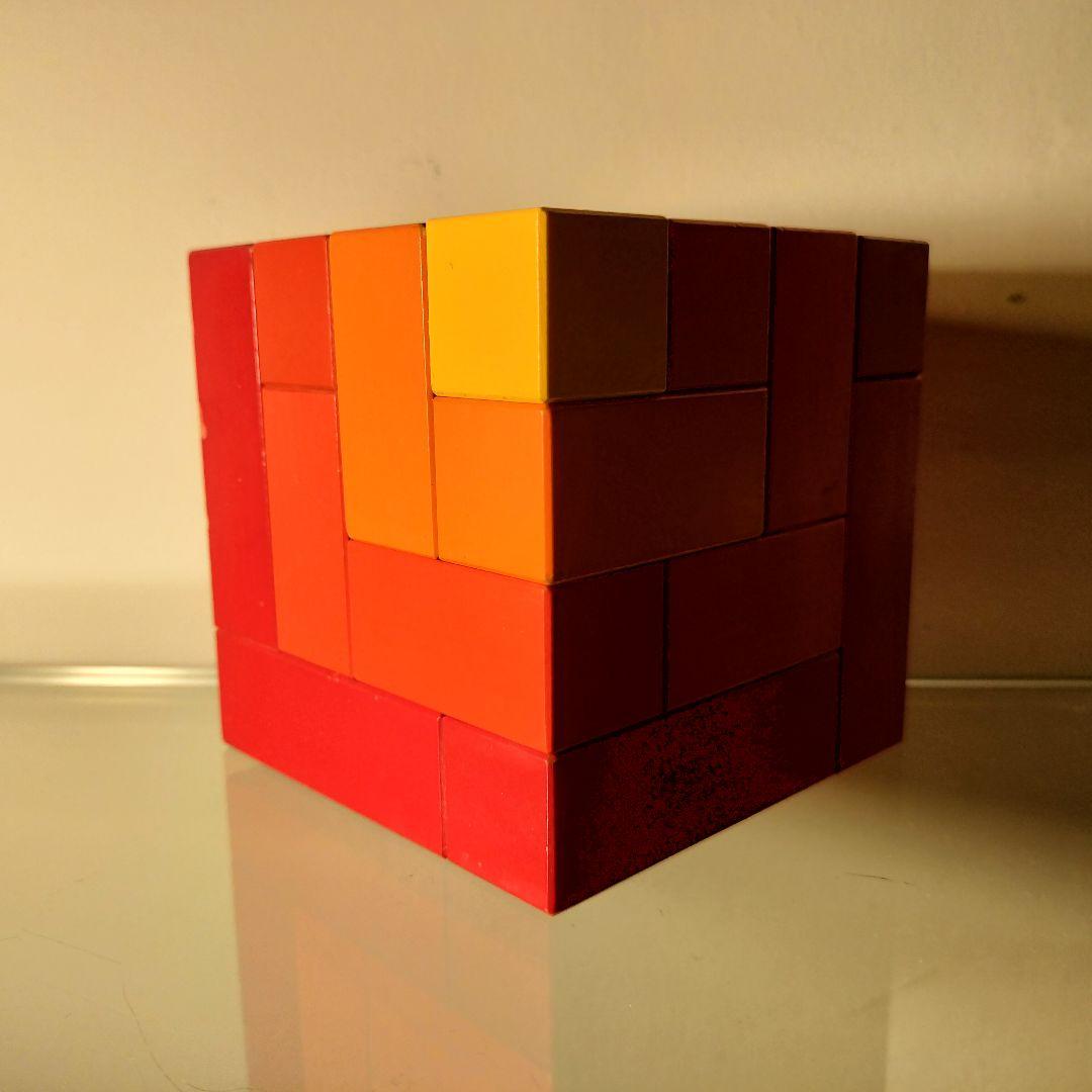 ネフ社　naef キュービックス cubicus 赤 red