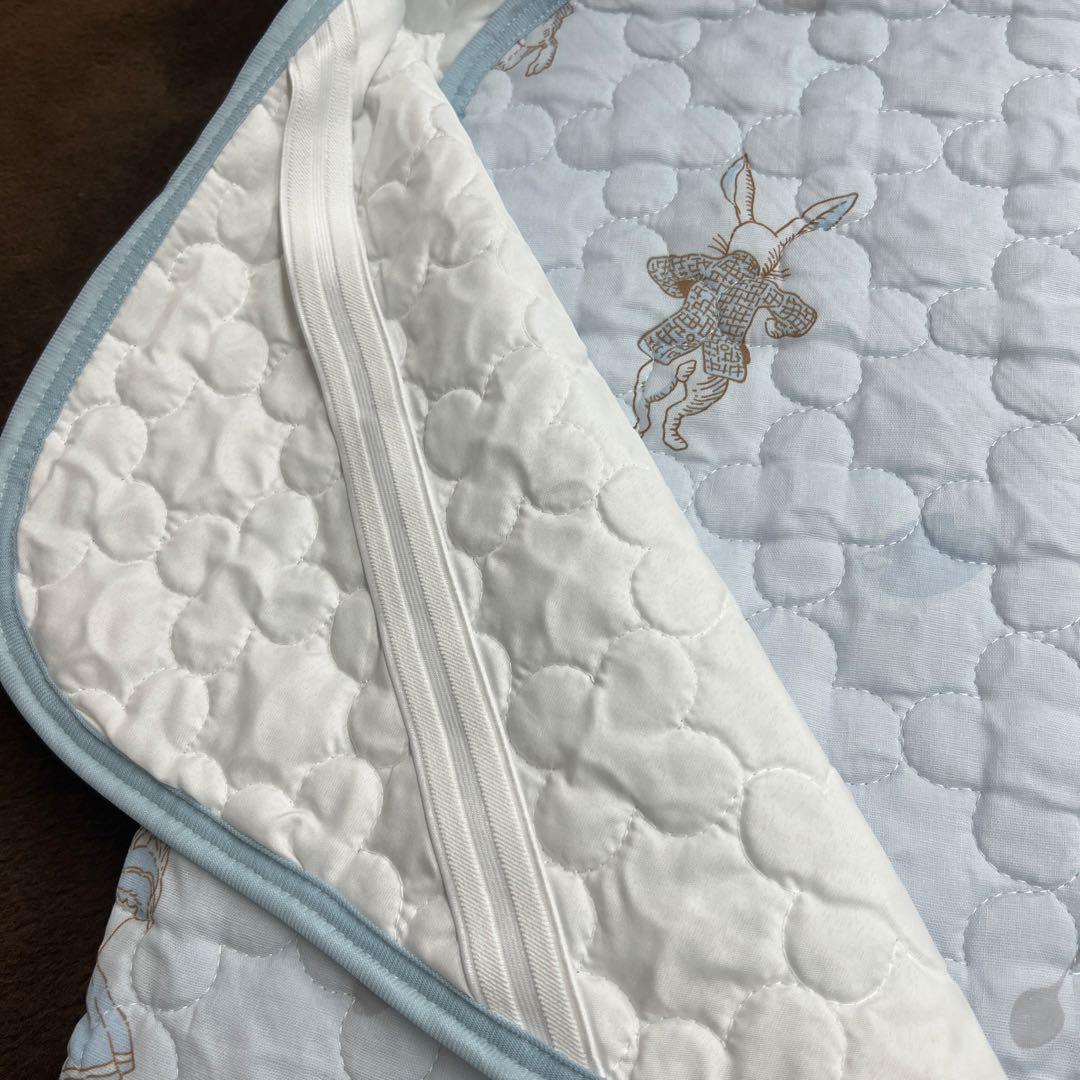 V&A 敷きパッド　不思議の国のアリス　綿100% シングル　0.24kg