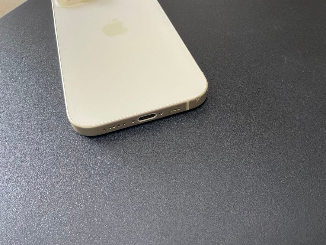 な*み様 iPhone15 256GB本体 SIMフリー