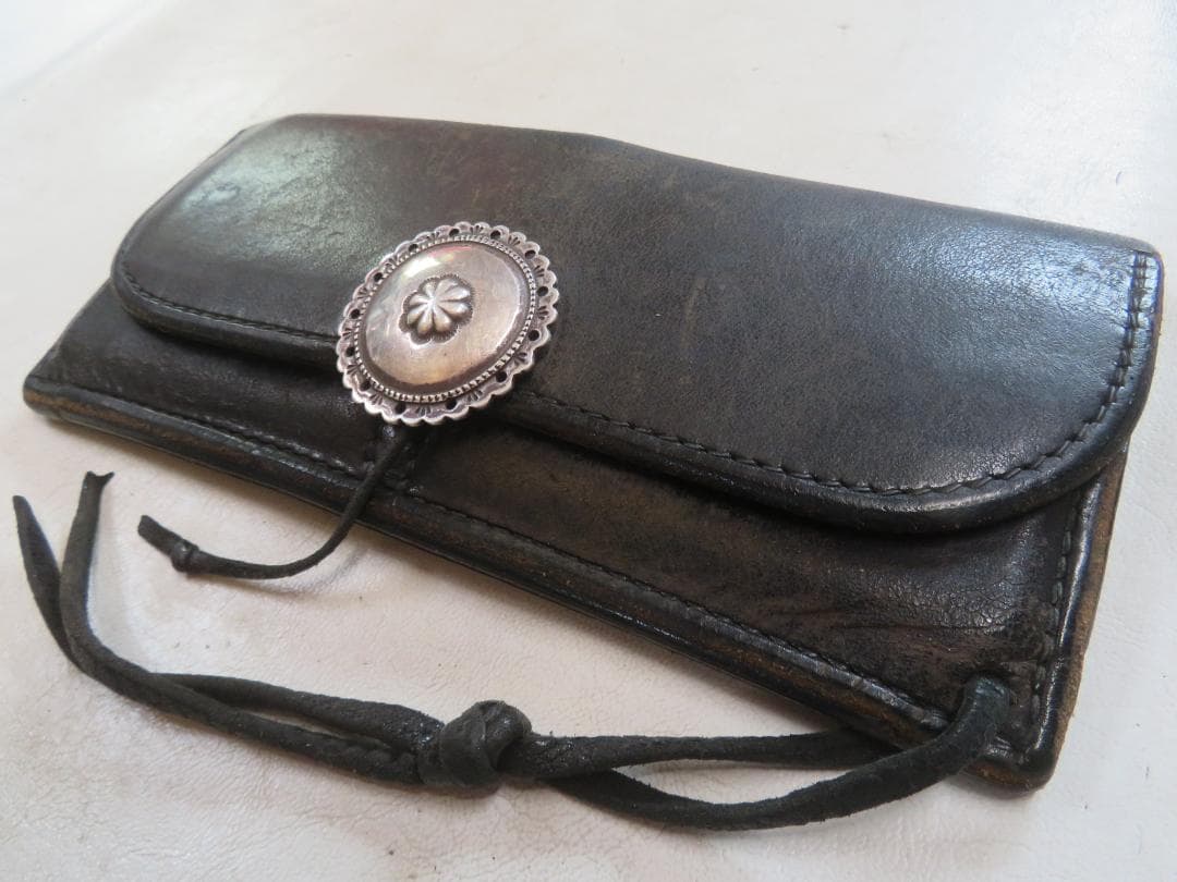 goro's ゴローズ フラワーコンチョ 二つ折り長財布黒 ロングウォレット