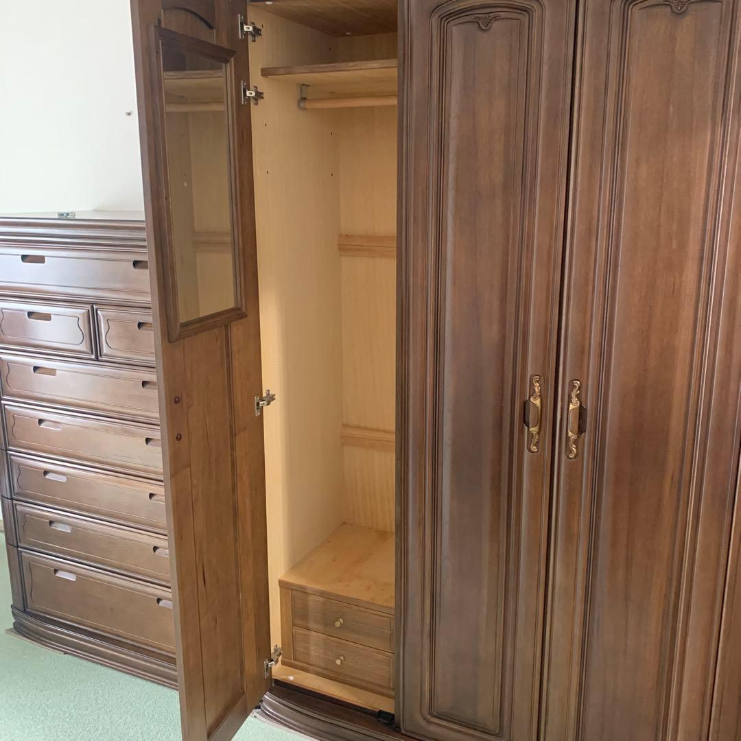 木製　洋服タンス　3枚扉　引出/鏡/ハンガーポール付