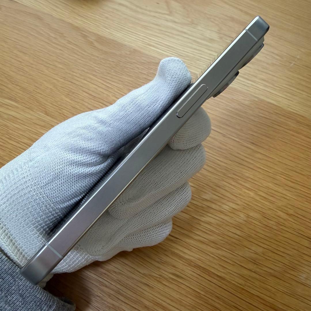【美品】iPhone 15 Pro 1TB SIMフリー ホワイトチタニウム