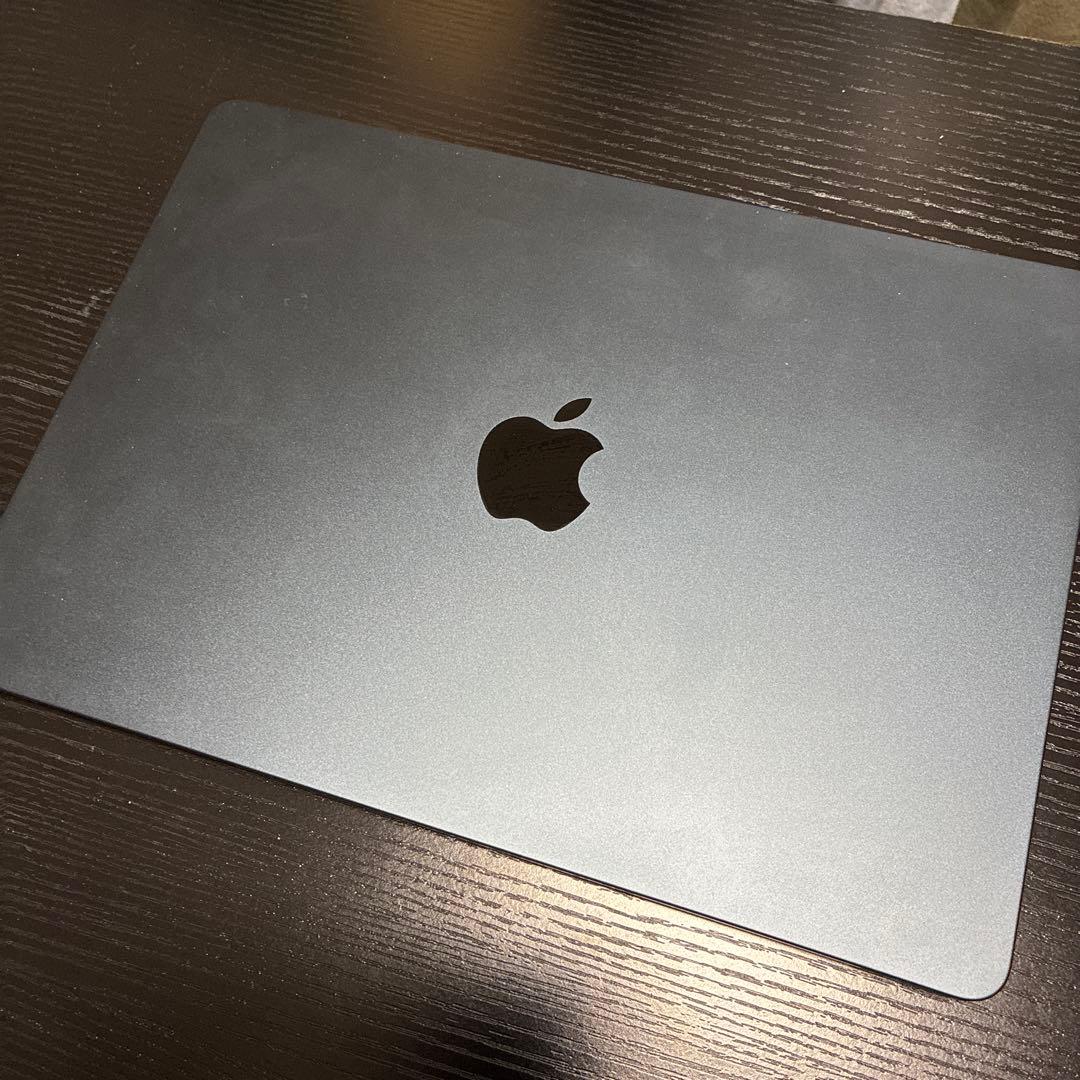 Apple MacBook Air (M3, 16GB) 13.6インチ