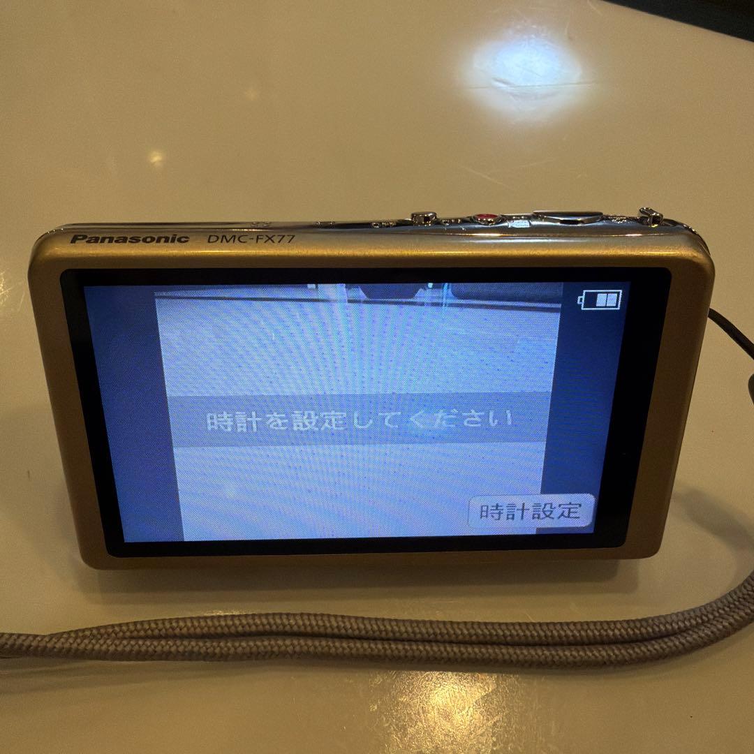 Panasonic LUMIX DMC-FX77 ゴールド
