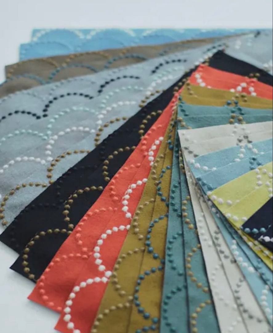 ミナペルホネン生地使用スツール　チェア　オットマン　イス　椅子　家具　インテリア