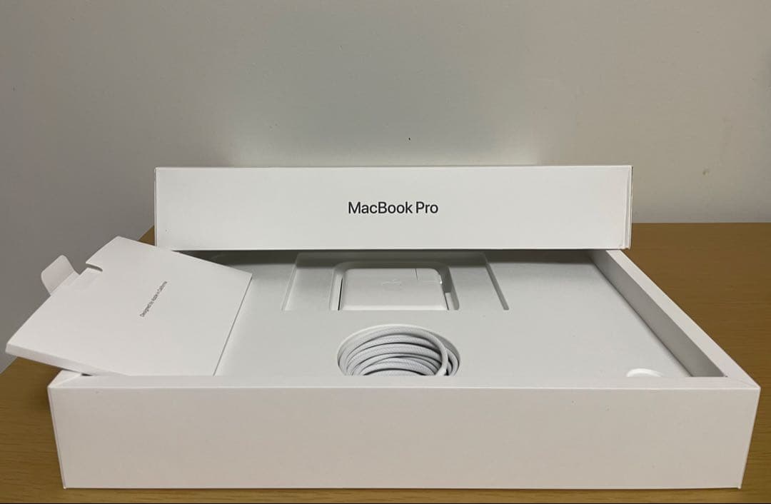 MacBook Pro 2020 TouchBar付き