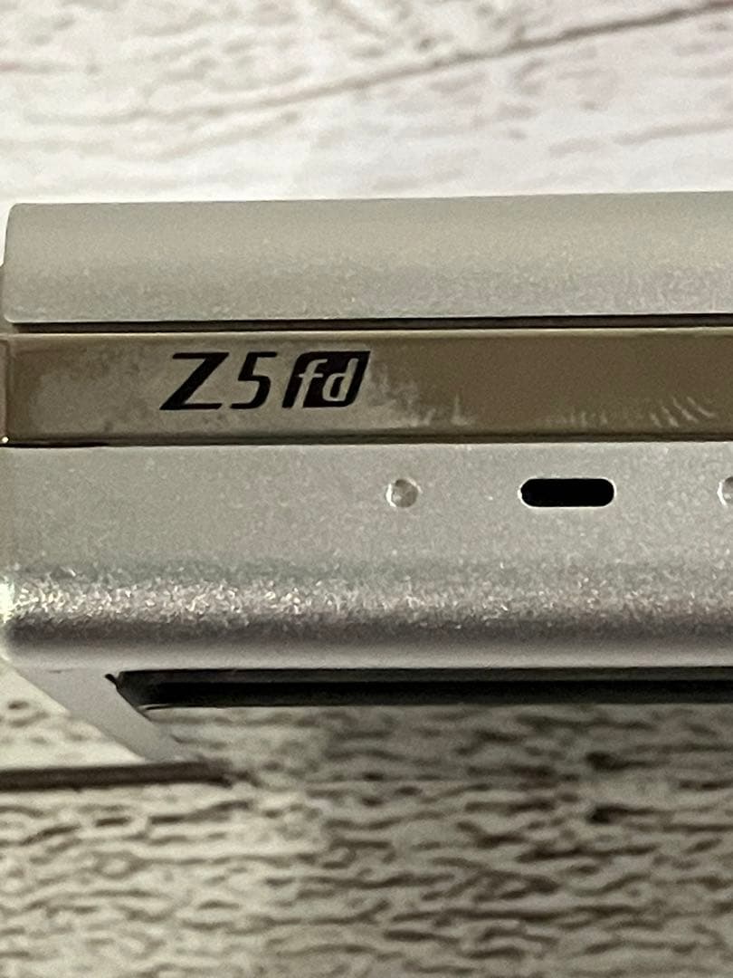 FUJIFILM FinePix Z5 コンパクトデジタルカメラ