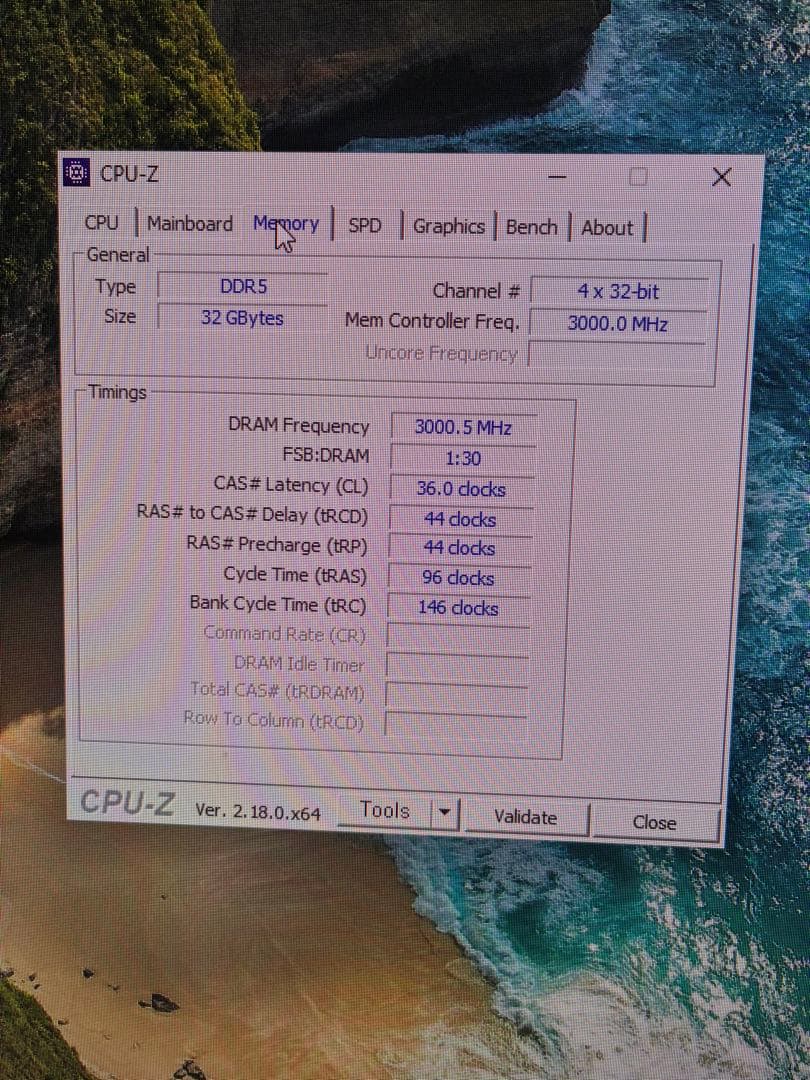 Ryzen 5 9600X / B650E / 32GBメモリ / 1TB