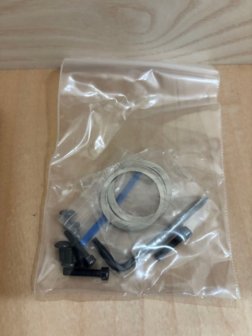 カーボンハンドガード　M4 電動ガン　フリーフロート