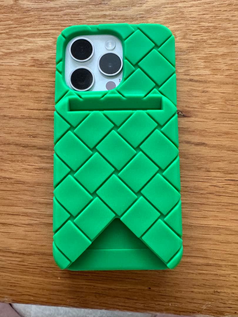 ア*ド様 BOTTEGA VENETA 　iPhoneケース15pro