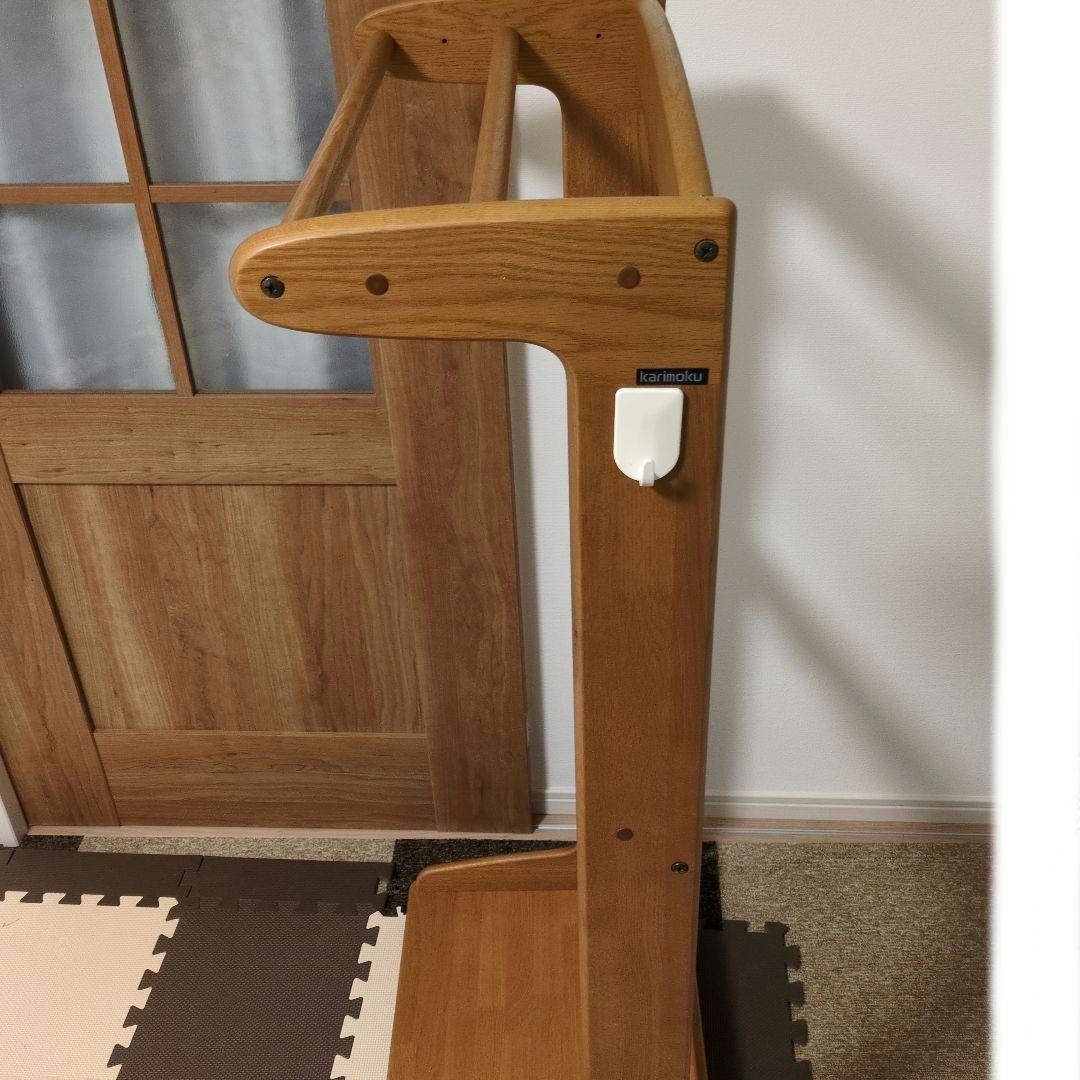 引き取り希望【カリモク】キッズ　木製ハンガーラック　キャスター付