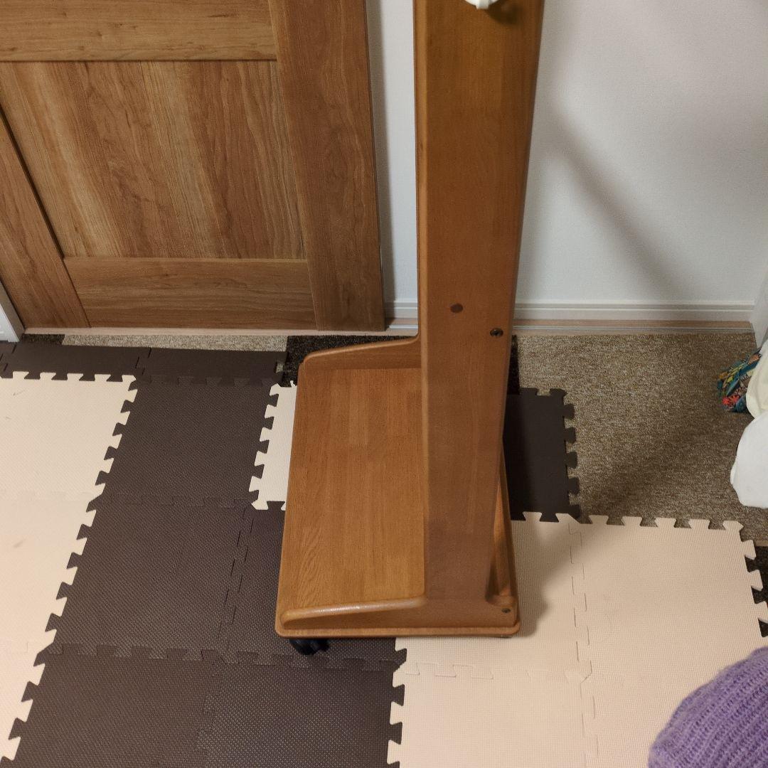 引き取り希望【カリモク】キッズ　木製ハンガーラック　キャスター付