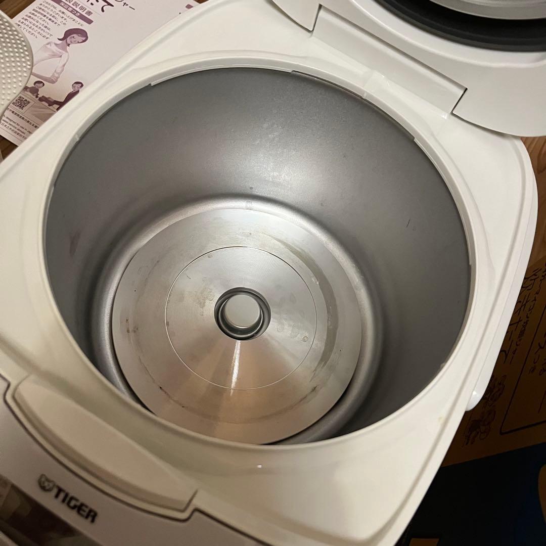タイガー魔法瓶 炊飯器 1升(10号炊) JBH-G181W 2023 年製