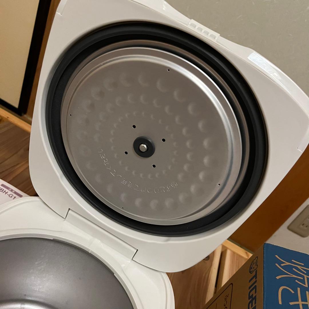 タイガー魔法瓶 炊飯器 1升(10号炊) JBH-G181W 2023 年製