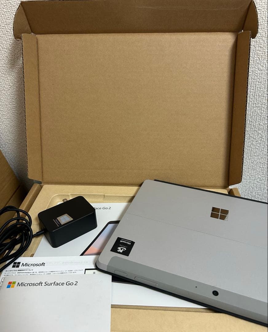 Microsoft Surface Go2 64GB ノートパソコン
