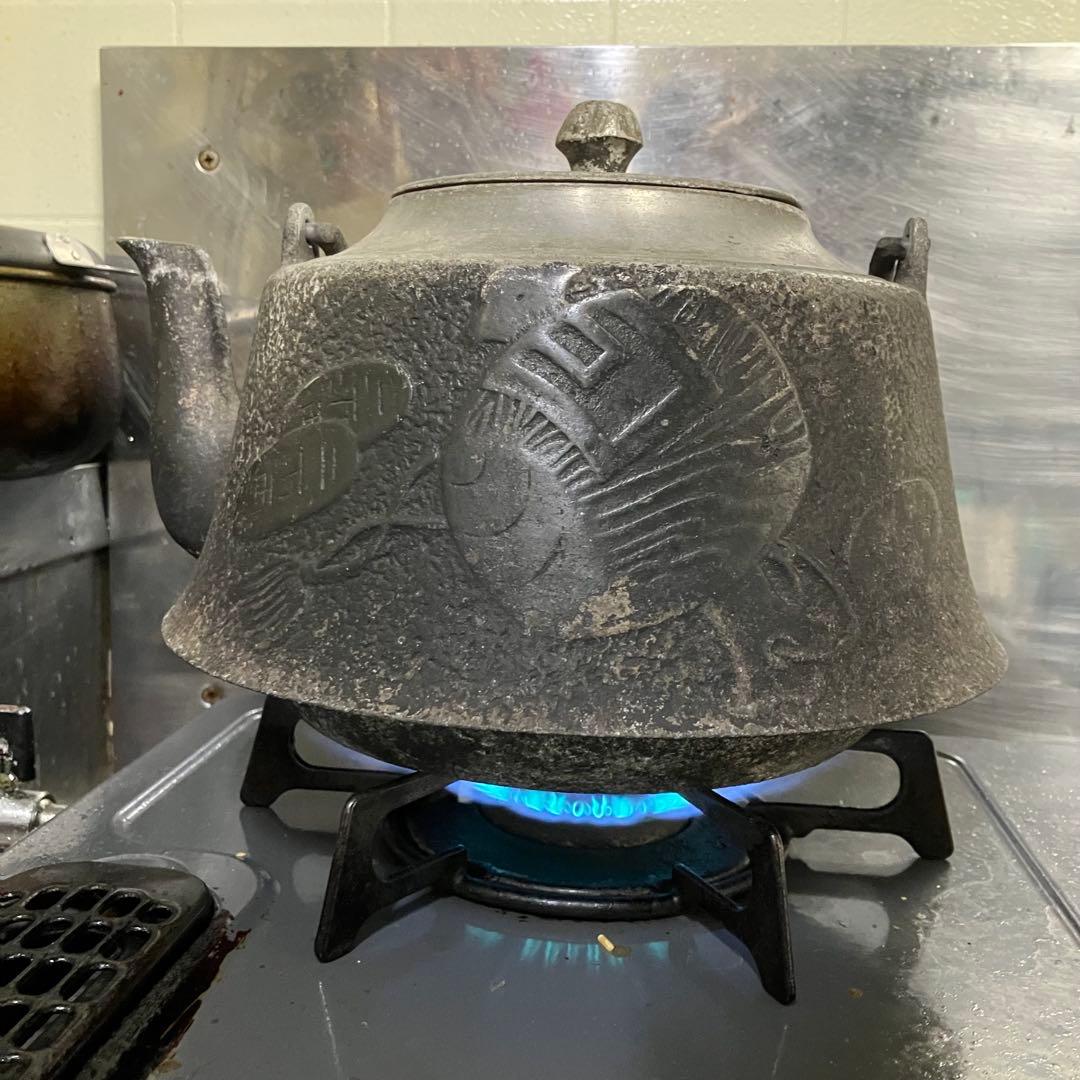 古鉄瓶 鋳鉄製 鉄瓶 鉄ケトル 直火可 民芸調 古道具 インテリア・実用