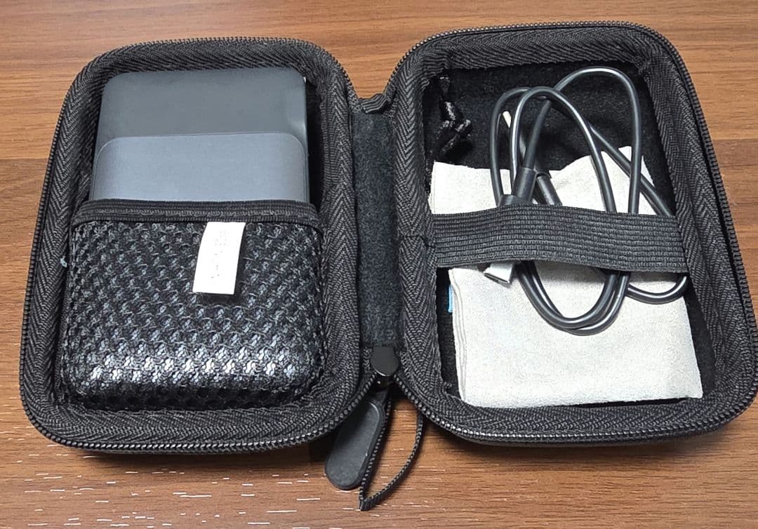 Anker 733 Power Bank 及びケースとケーブルセット