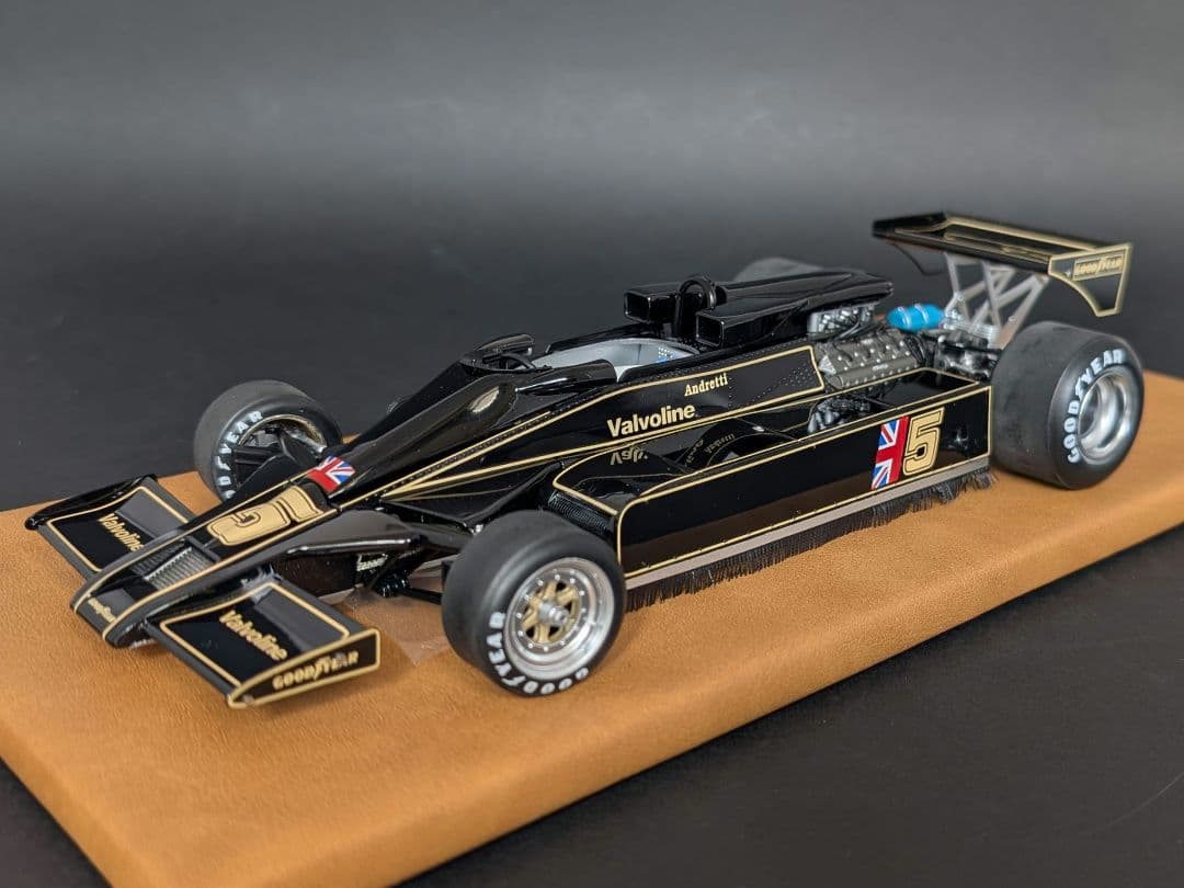 TSM 1/18 LOTUS Type78 ローンチver. M.アンドレッティ