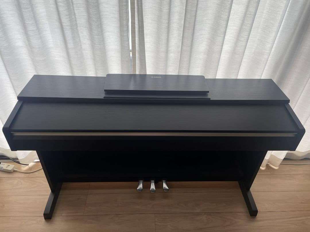 YAMAHA 電子ピアノ YDP-142B 椅子 ヘッドホン付き　アリウス