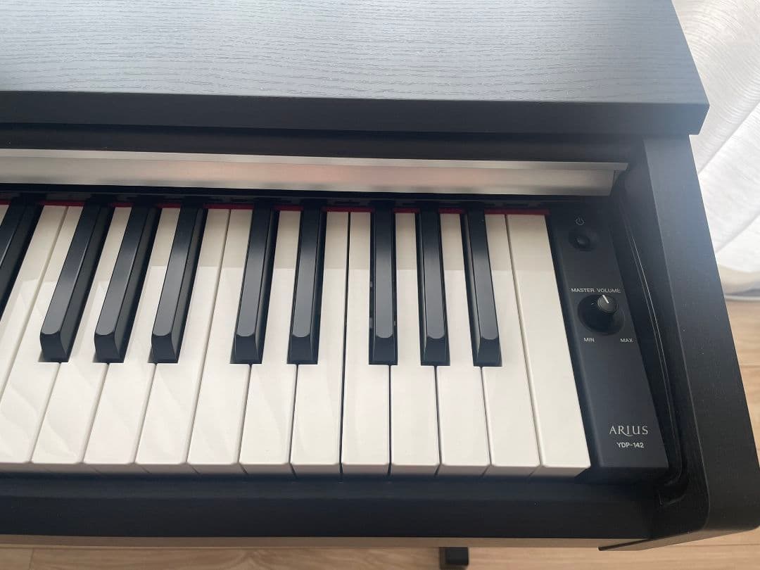 YAMAHA 電子ピアノ YDP-142B 椅子 ヘッドホン付き　アリウス