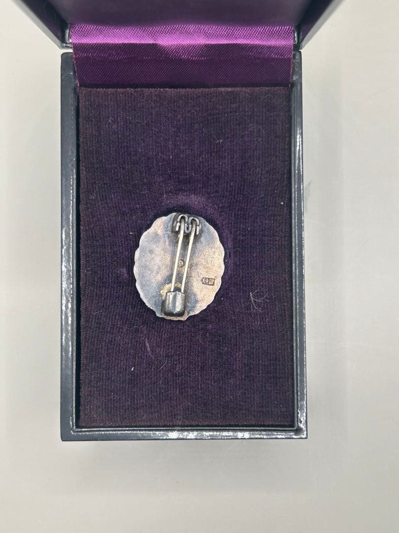 造幣局製 純銀 菊紋意匠 記念徽章 約26mm 約11g 共箱