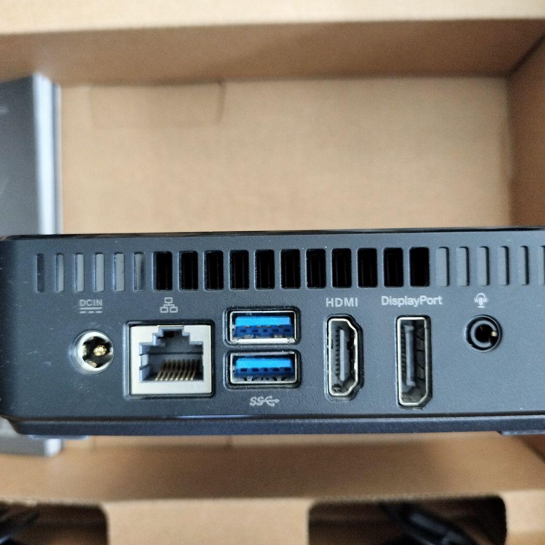 ASUS Chromebox for meetings エイスース