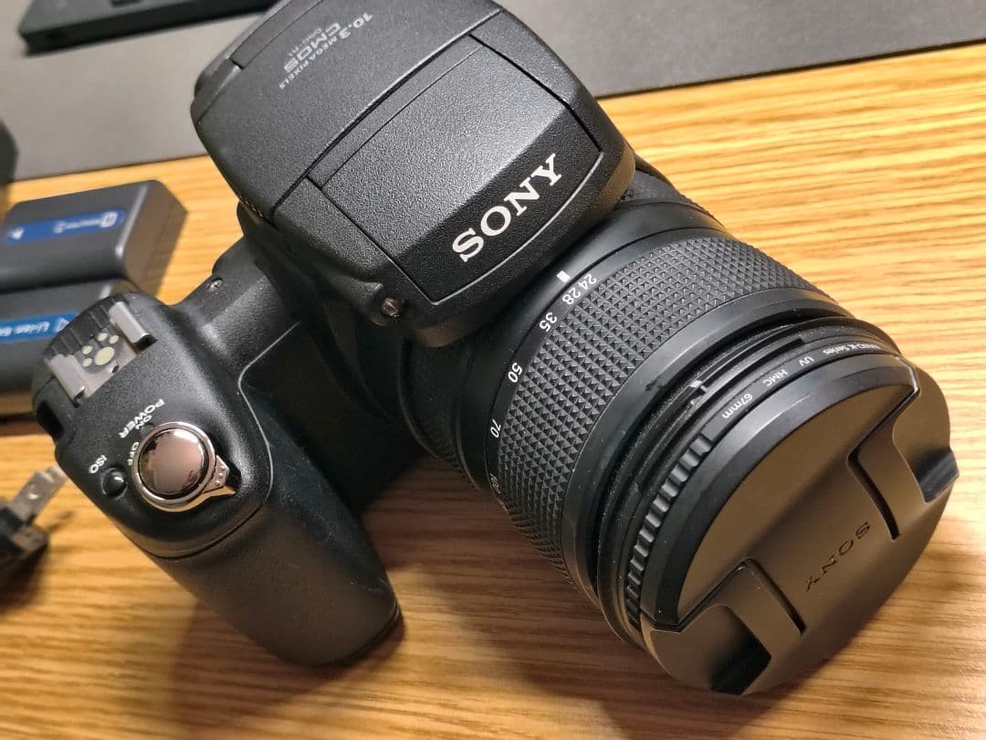 SONY Cyber-shot DSC-R1 バッテリー、メディア付き
