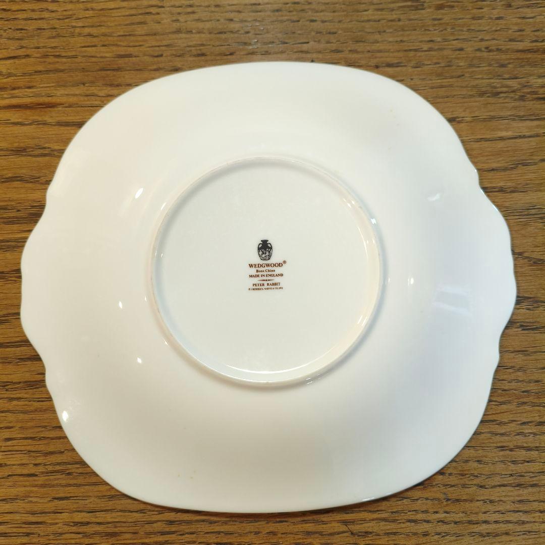 【廃盤】ウェッジウッド ピーターラビット ブルーライン BBプレート 黒壺