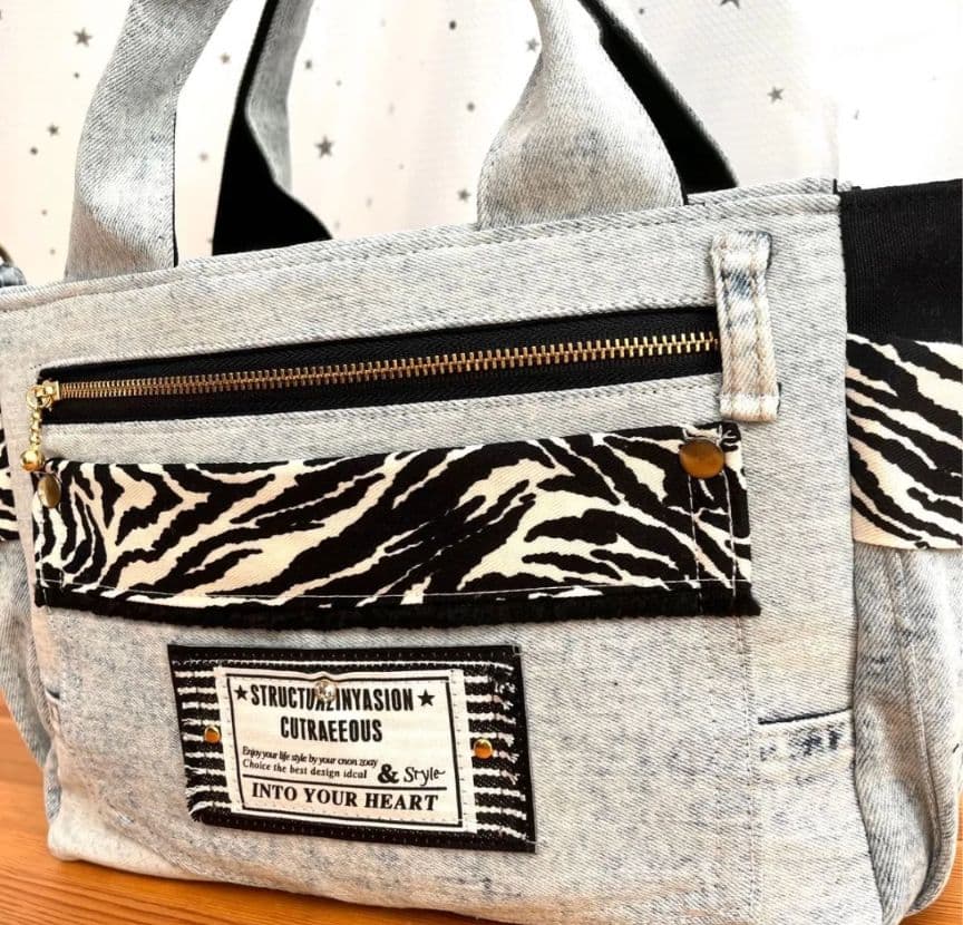 デニムリメイクバッグ（M）No.896☆ハンドバッグ　ショルダーバッグにも！