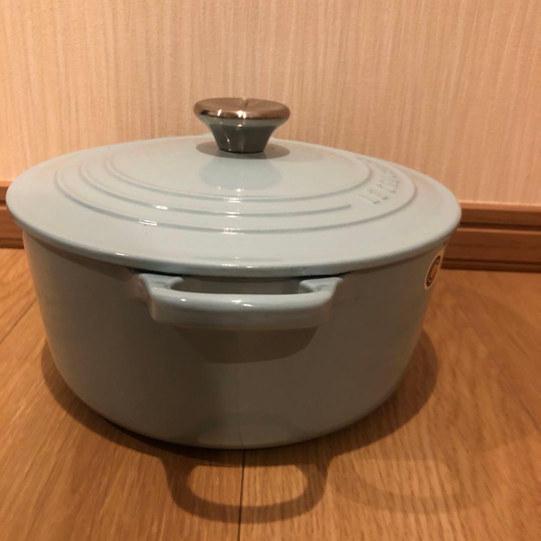 ル・クルーゼ　LE CREUSET 22cm 両手鍋　ブルー 水色