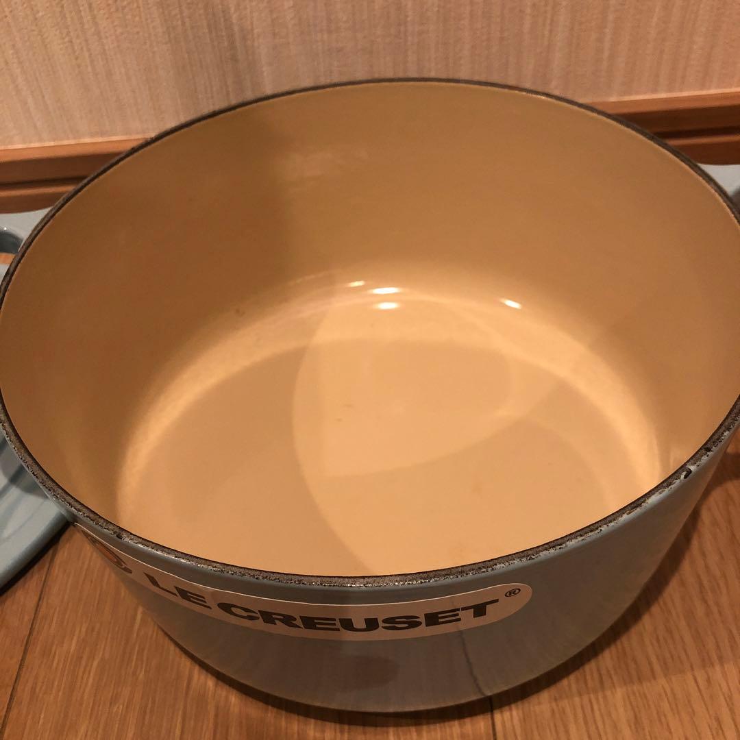 ル・クルーゼ　LE CREUSET 22cm 両手鍋　ブルー 水色
