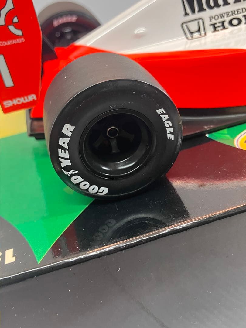 【美品/マルボロ仕様】1/18 ミニチャンプス マクラーレンホンダMP4/6セナ