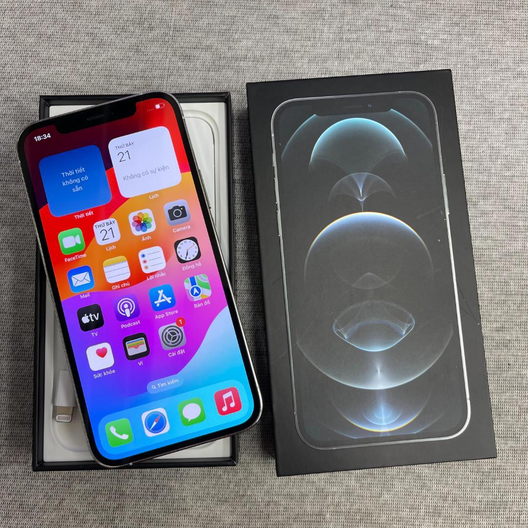 iPhone 12Pro 128GB. ホワイト DOCOMO SIMフリー