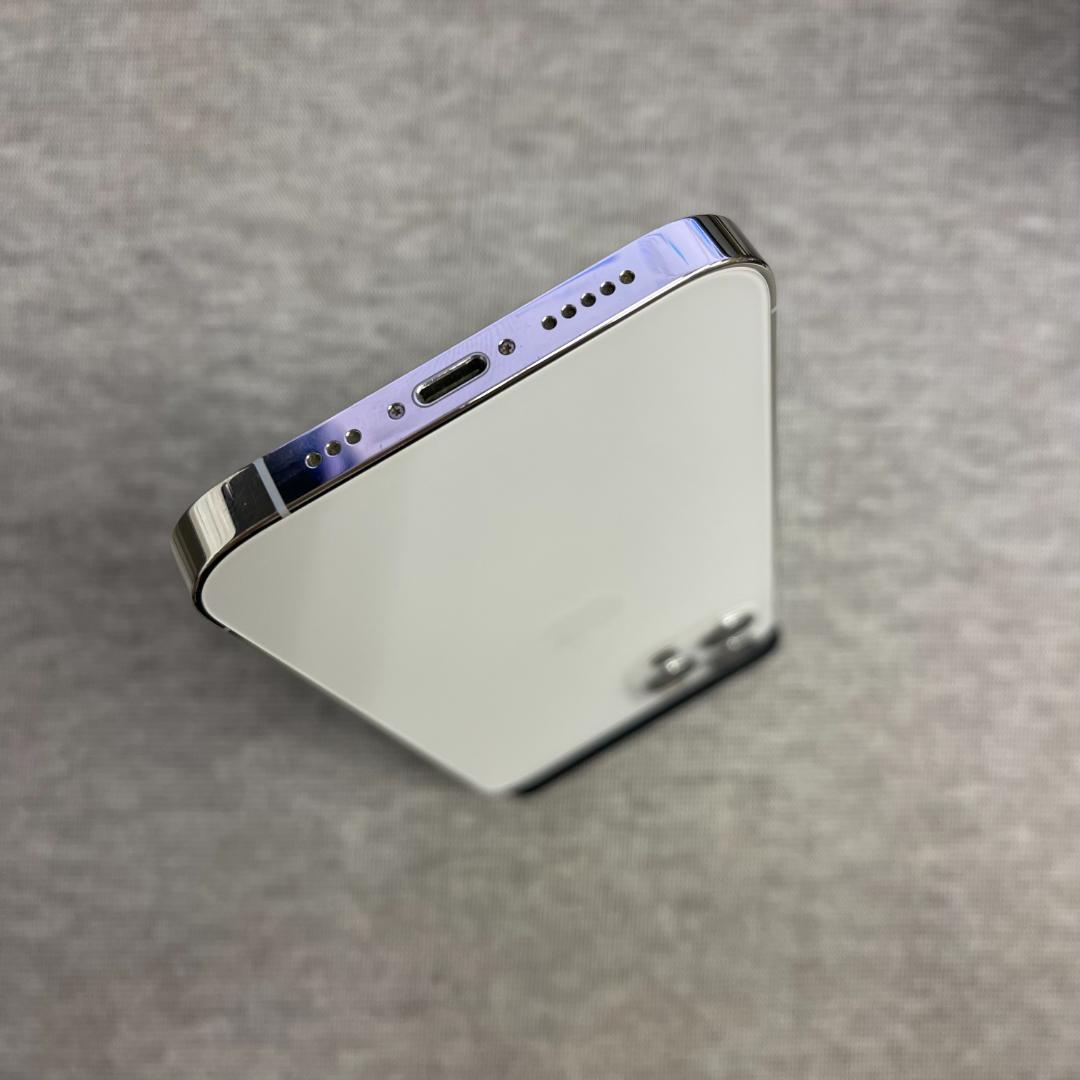 iPhone 12Pro 128GB. ホワイト DOCOMO SIMフリー