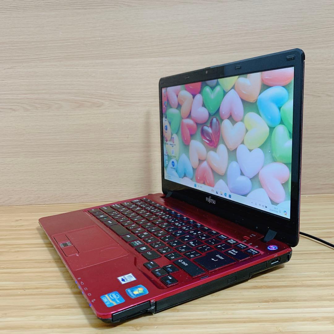 カメラ付PC✨ノートパソコン　windows11✨オフィス付き✨薄型　軽量✨美品