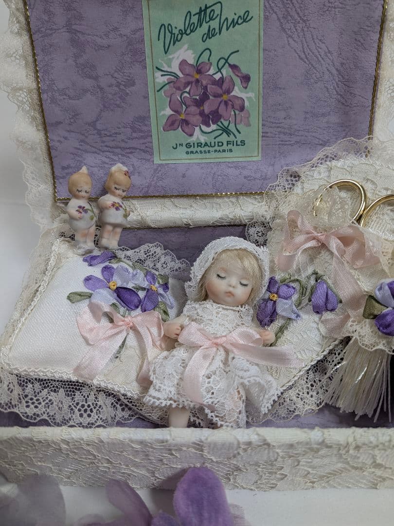 ★ちびくま工房　小さなbebeのスミレの小箱　　リボン刺繍