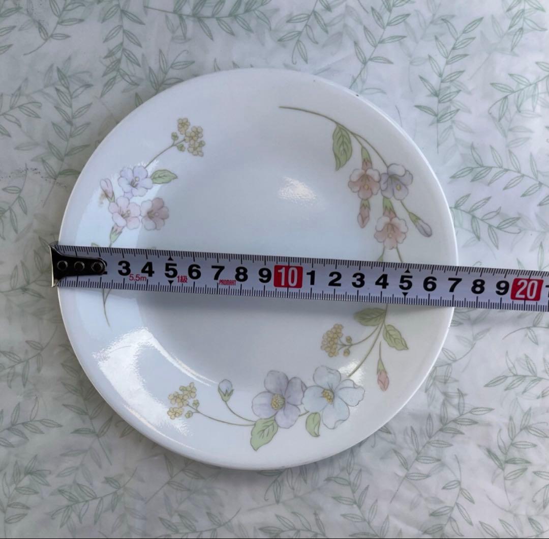 コレール　花柄の陶磁器皿 　深皿4枚　浅皿4枚　計8枚セット