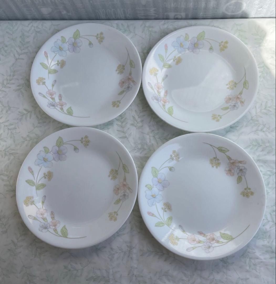 コレール　花柄の陶磁器皿 　深皿4枚　浅皿4枚　計8枚セット