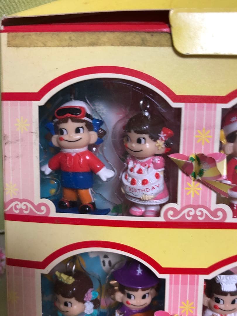 不二家のペコちゃんキャラクター人形 12体セット 新品未開封！非売品！貴重
