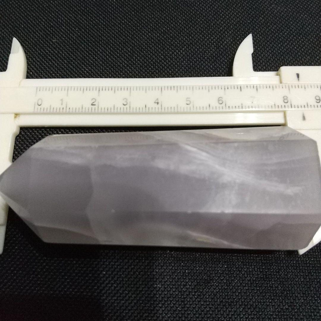 天然石　タワー　１３１グラム　お買い得　どっしり　六角柱