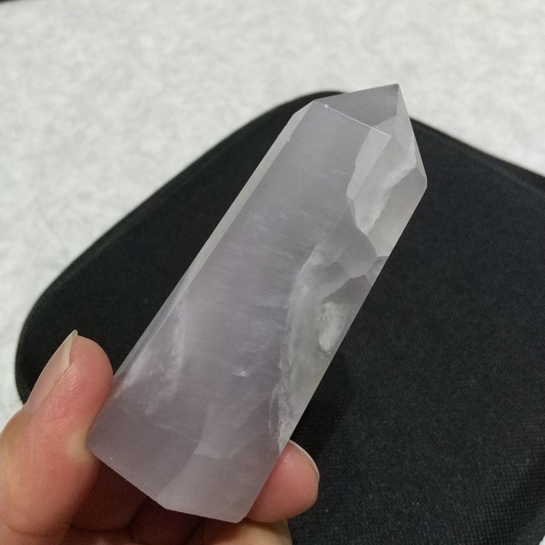 天然石　タワー　１３１グラム　お買い得　どっしり　六角柱