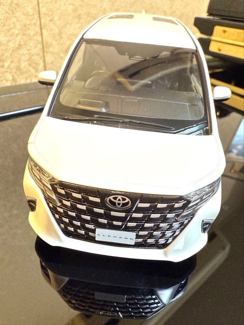 ALPHARD 新型アルファードミニカー(プラチナホワイトパールマイカ)